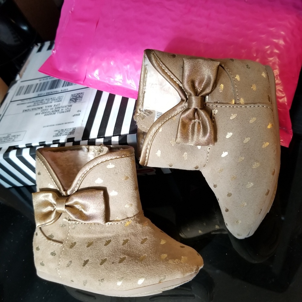 Toddler gold n tan boots